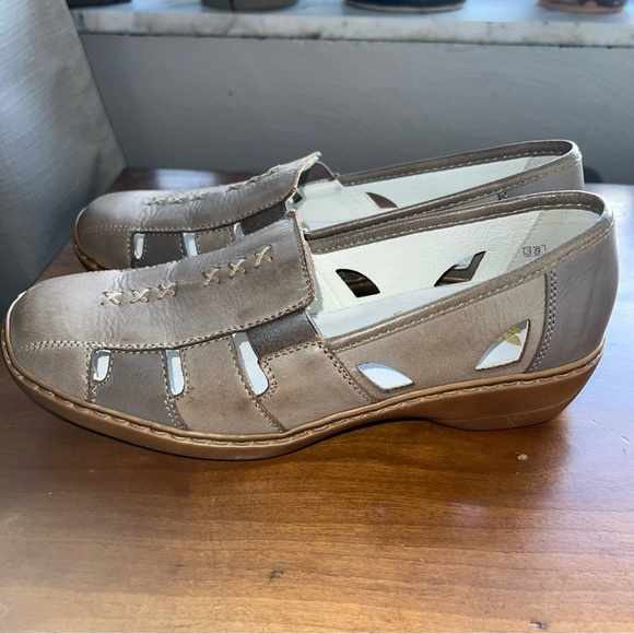 Reiker Shoes Doris 85 Loafers Flats Comfort Gray Leather Cutouts Size 7/EU 38 - Picture 5 of 11